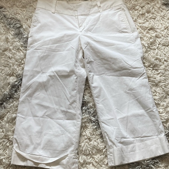 Banana Republic Pants - Banana Republic White Baggy Capris